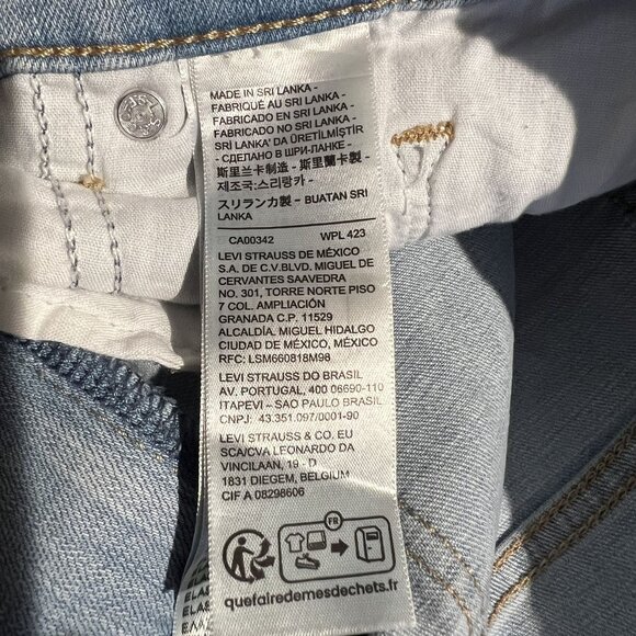 NWOT Levis Women's Classic Straight Jeans w27 L28 Size 4 - Picture 9 of 11